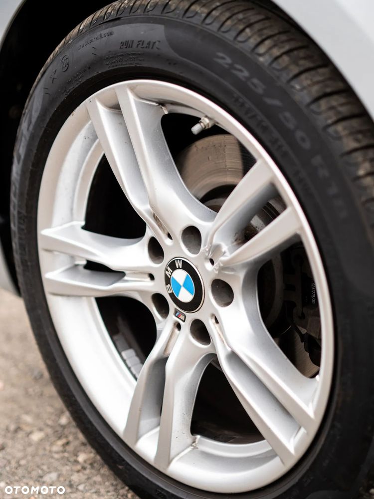 BMW 3GT 330i xDrive M Sport - 29