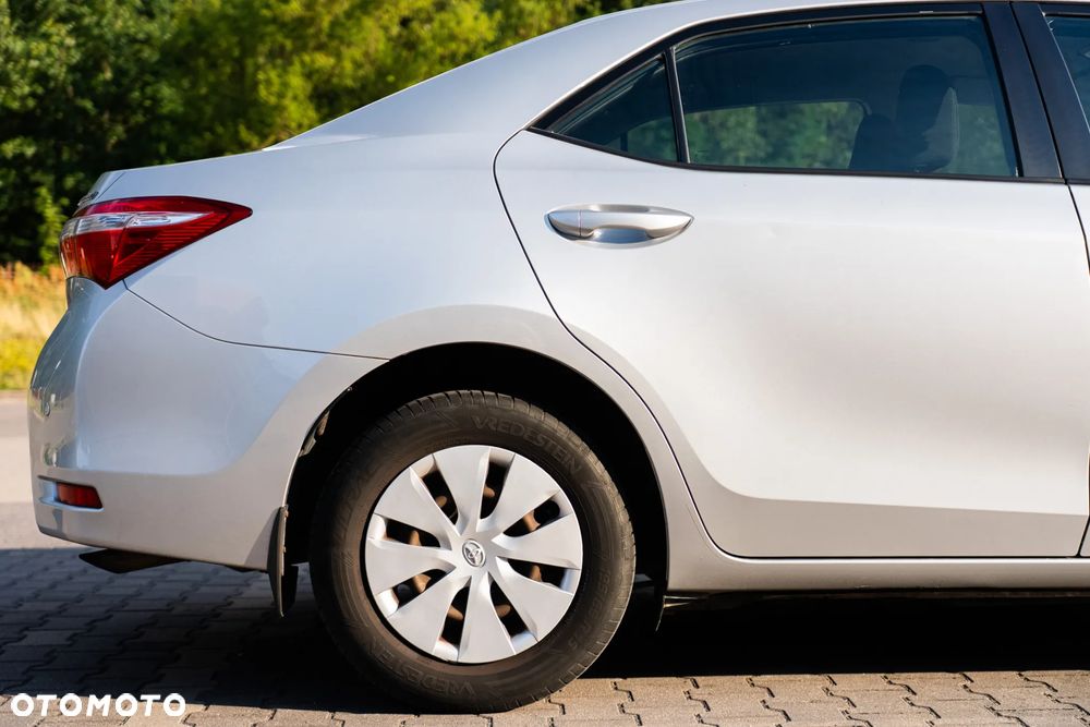 Toyota Corolla 1.33 Active - 12