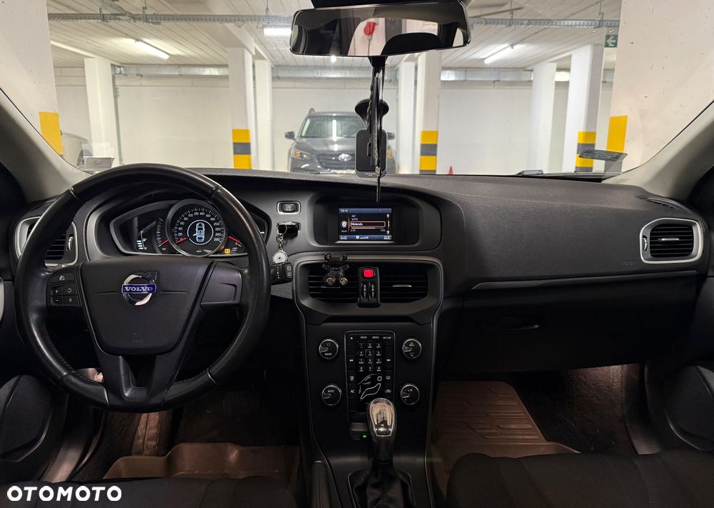 Volvo V40 D3 Kinetic - 6