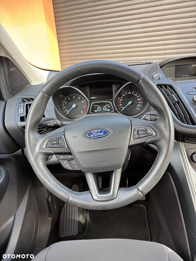 Ford Kuga 1.5 EcoBoost 2x4 Trend - 11
