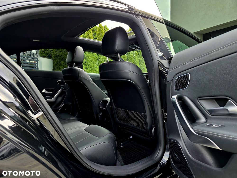 Mercedes-Benz CLA 220 AMG Line 7G-DCT - 13