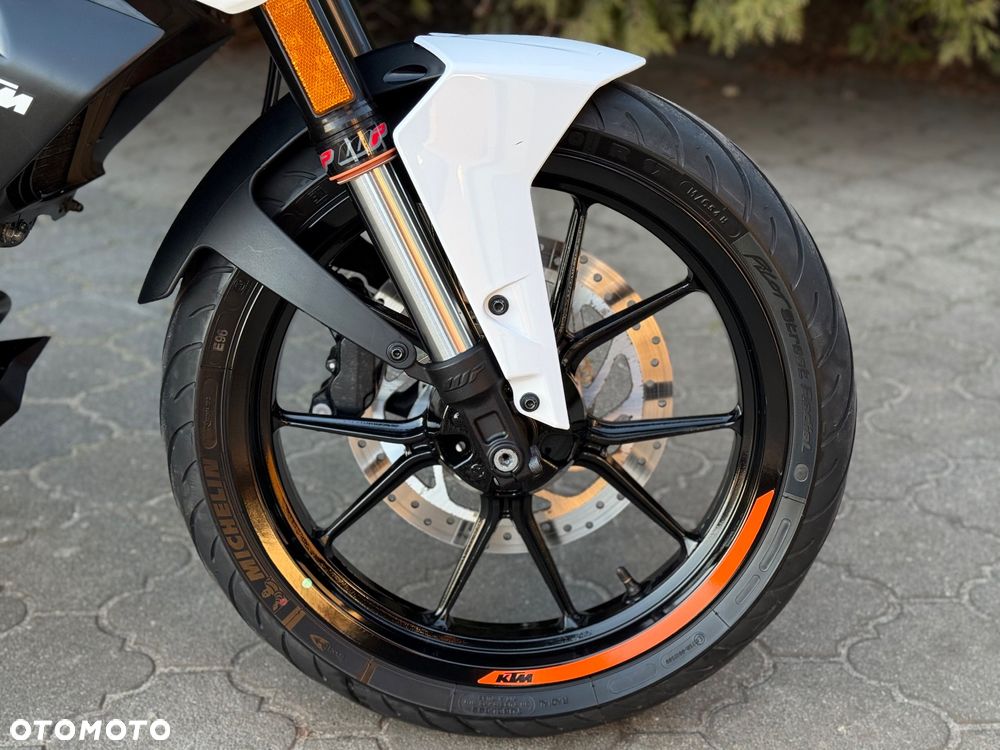 KTM Duke - 11