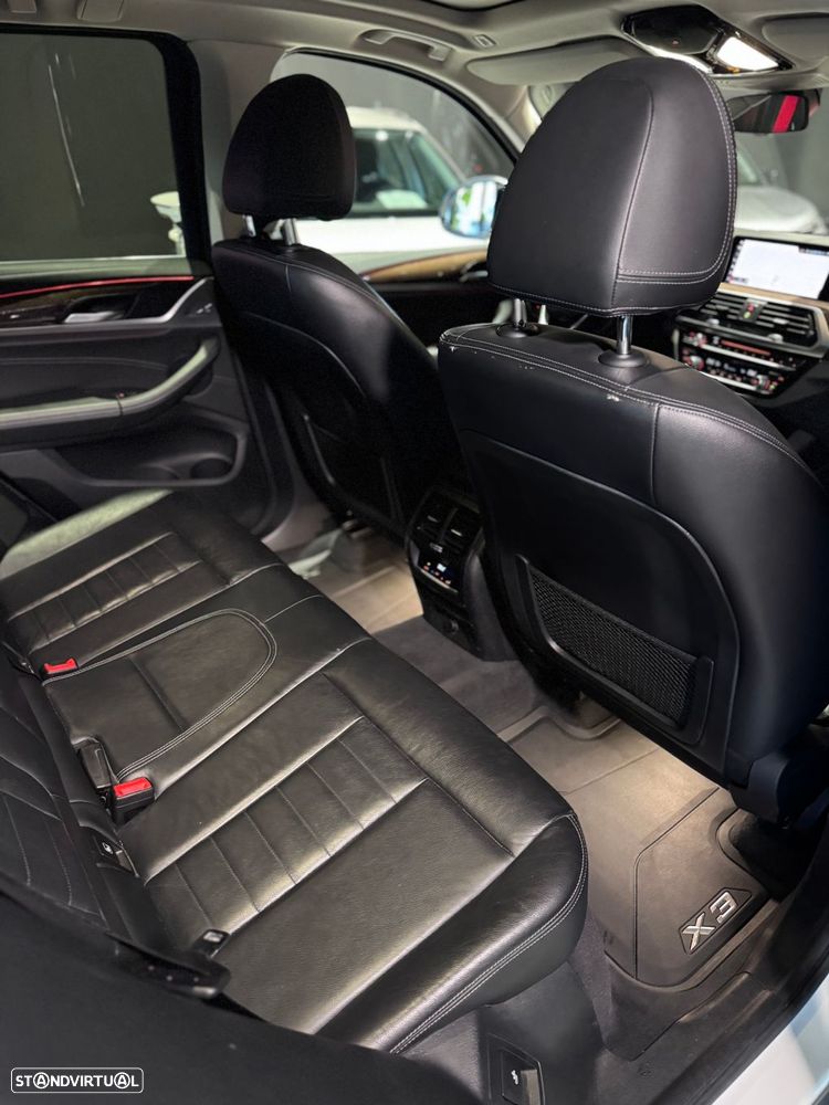 BMW X3 20 d xDrive Line Luxury - 50