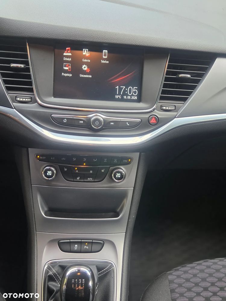 Opel Astra 1.4 Turbo Edition - 19