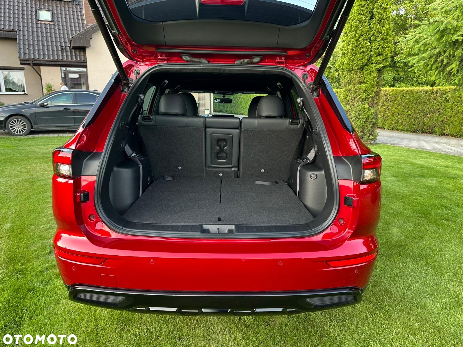 Mitsubishi Outlander - 12