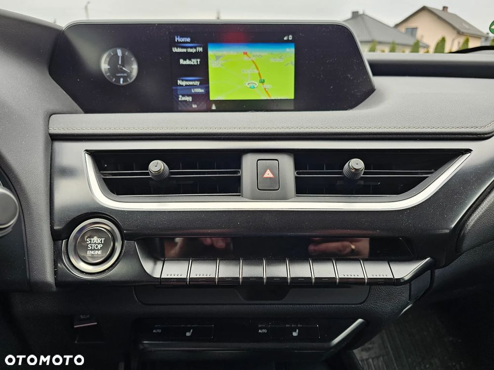 Lexus UX 200 GPF Business 2WD - 17