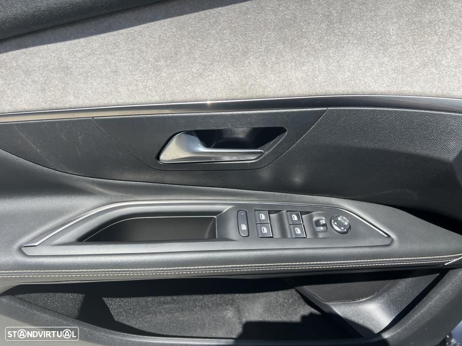 Peugeot 3008 1.6 Hybrid4 GT Pack e-EAT8 - 20