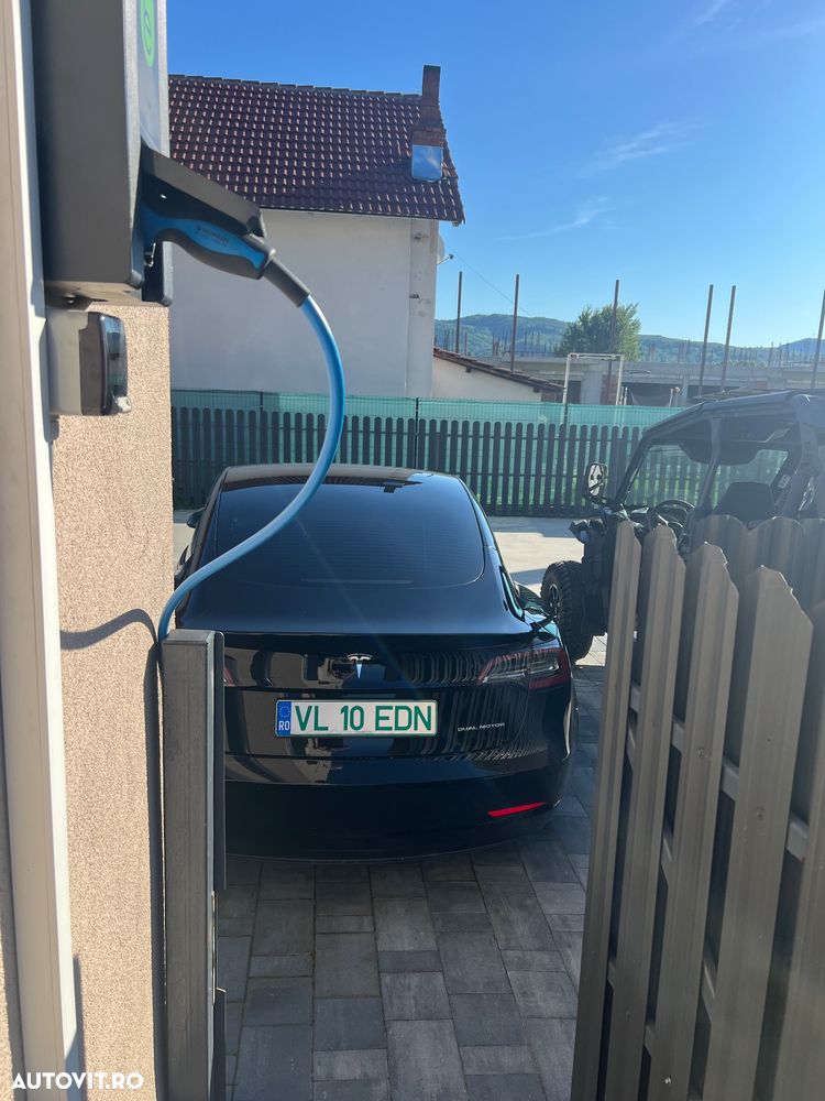 Tesla Model 3 Long Range - 9