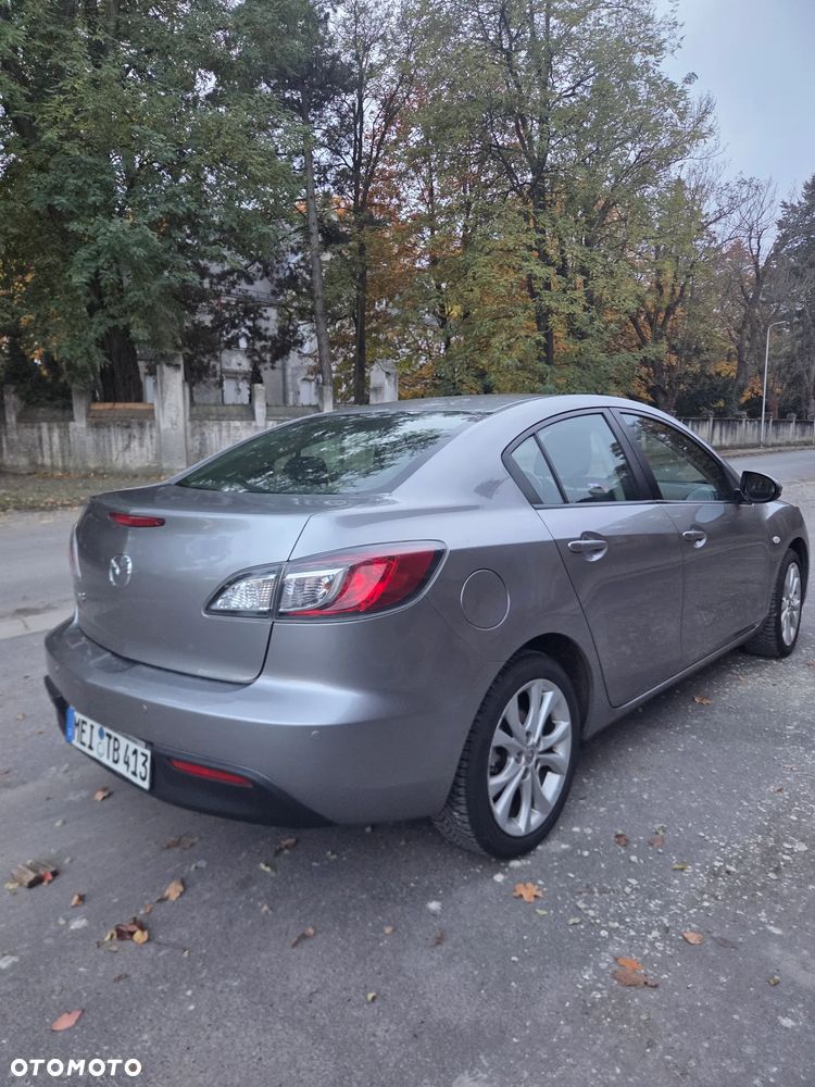 Mazda 3 - 9