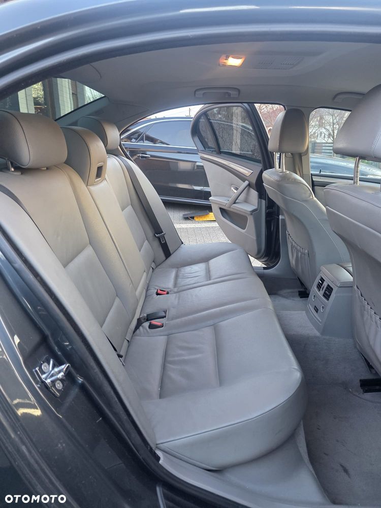BMW Seria 5 - 12