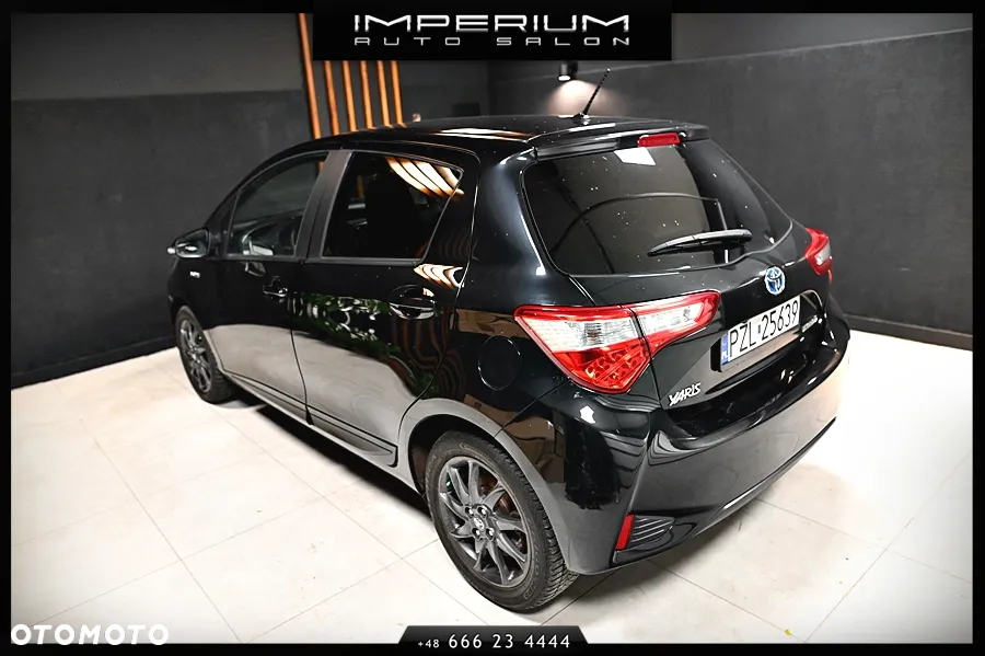 Toyota Yaris Hybrid 1.5 Executive - 12