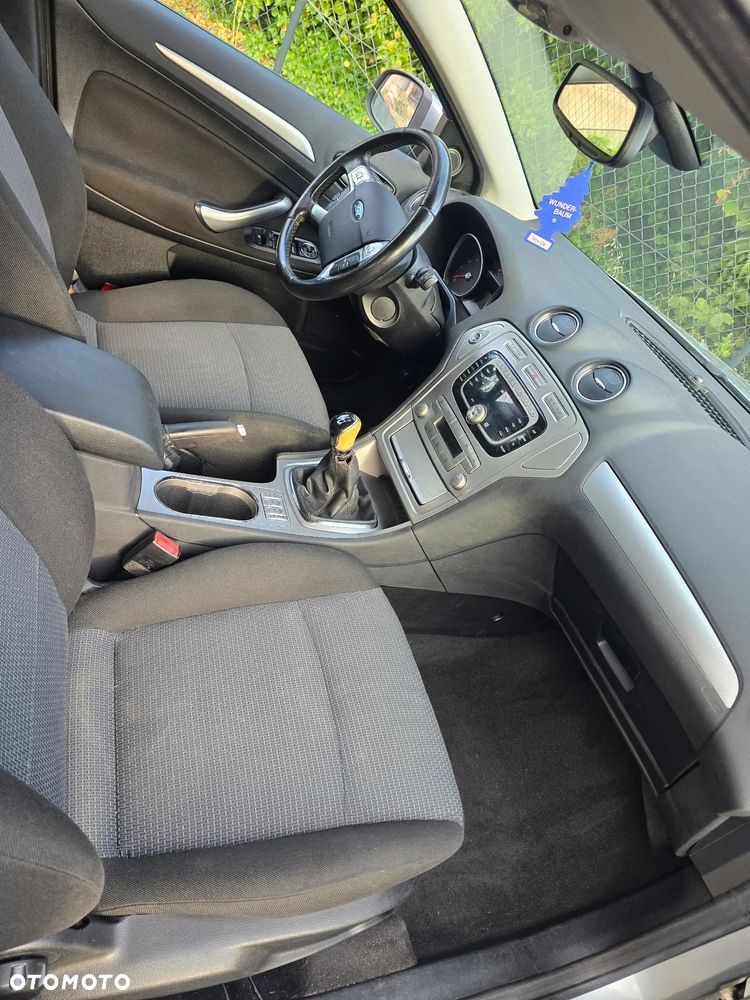 Ford Mondeo - 18