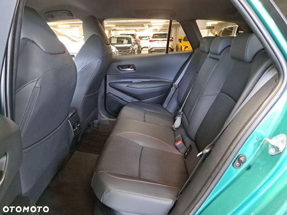Toyota Corolla - 32