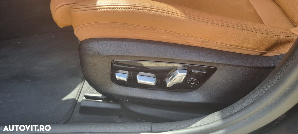 BMW Seria 5 520d Aut. Luxury Line - 10