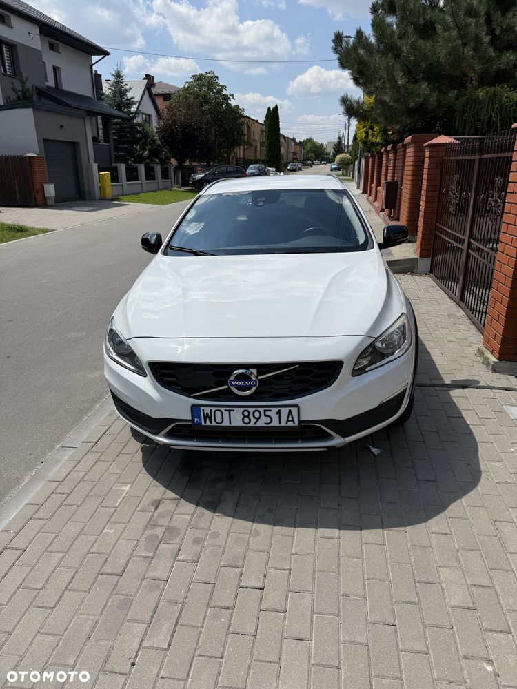 Volvo V60 Cross Country - 8