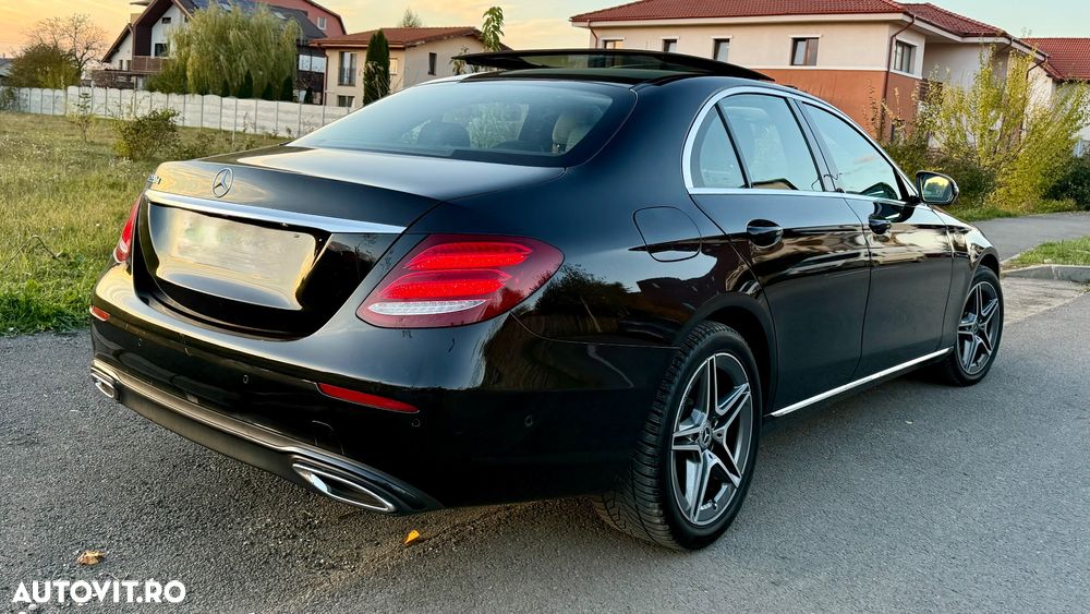 Mercedes-Benz E 220 d Aut. - 35