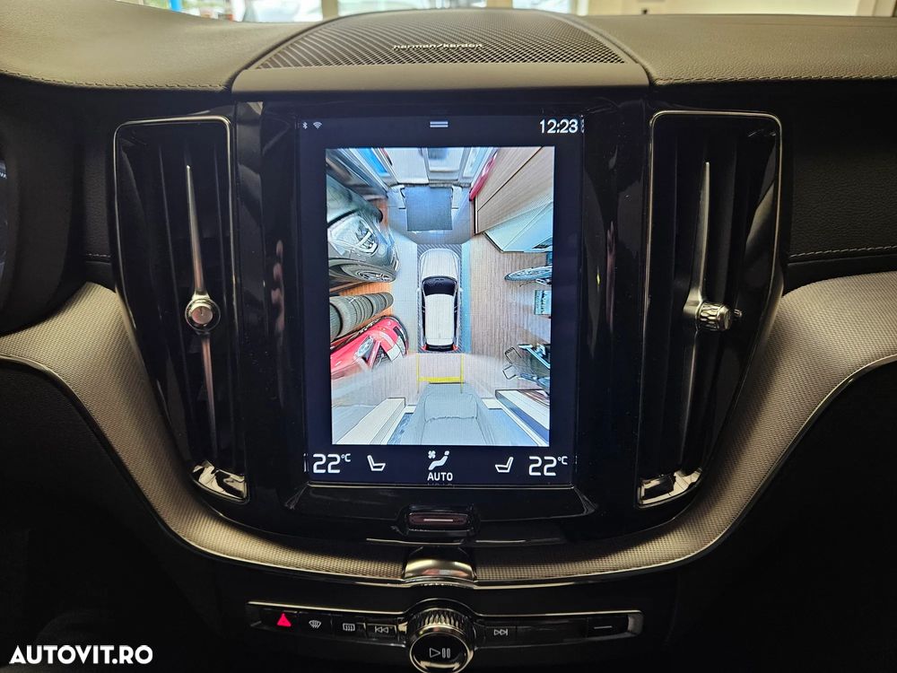 Volvo XC 60 B4 MHEV AT8 AWD Inscription - 32