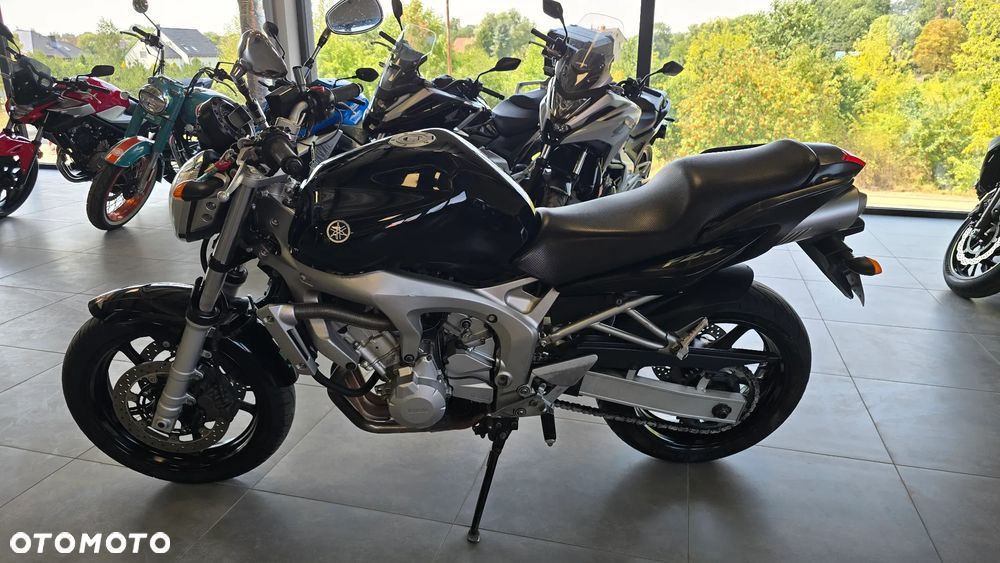 Yamaha FZ6 - 1