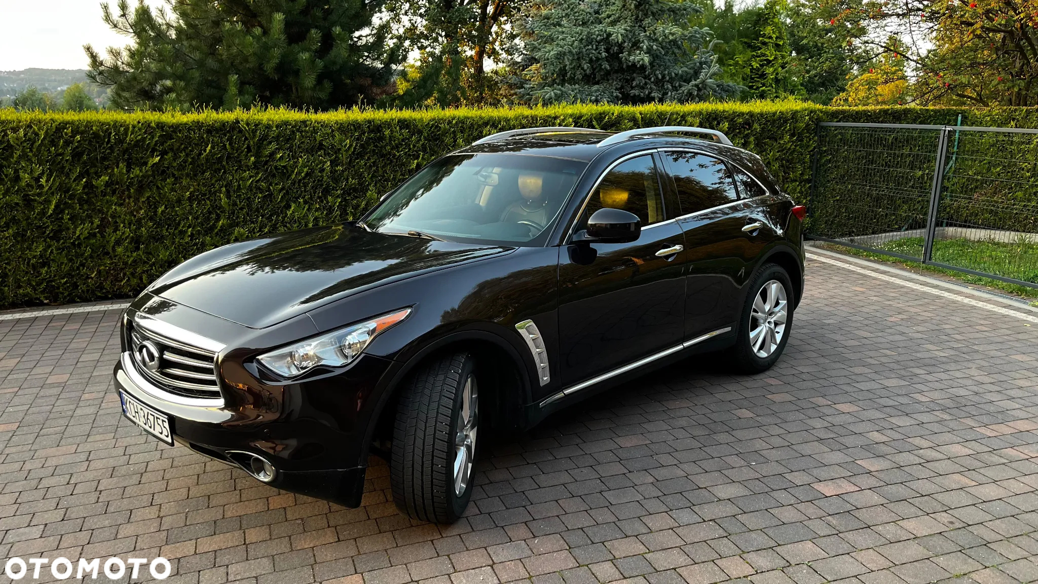 Infiniti FX - 5
