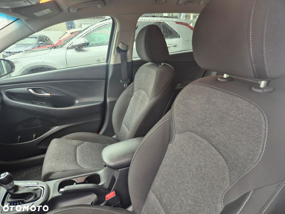 Hyundai i30 1.5 T-GDI 48V-Hybrid DCT Prime - 11