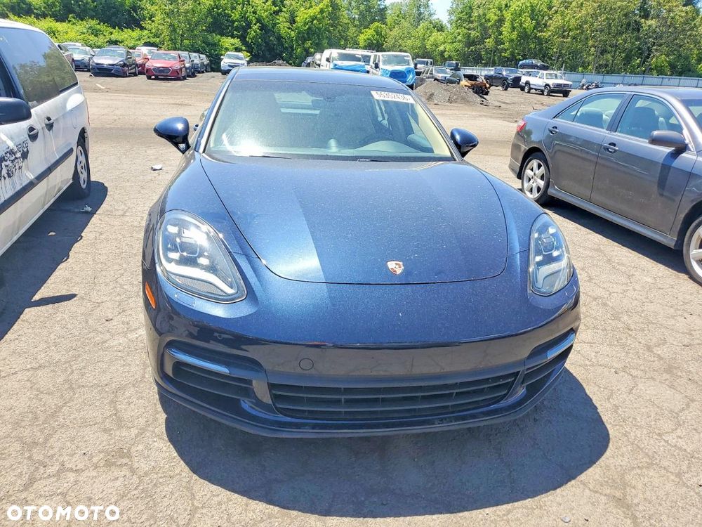 Porsche Panamera - 5