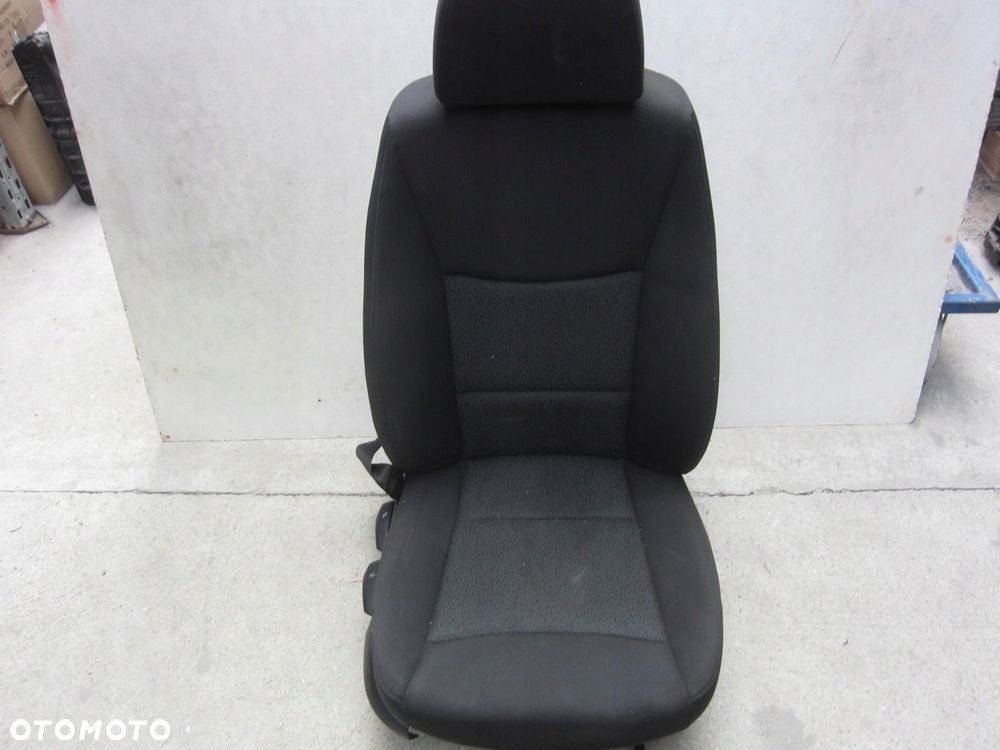 BMW E90 E91 SERIA 3 2005-2010 FOTEL PRAWY PASAŻERA MATERIAŁ TAPICERKA - 1