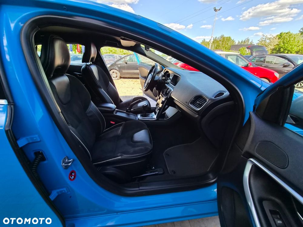 Volvo V40 D4 Kinetic - 22