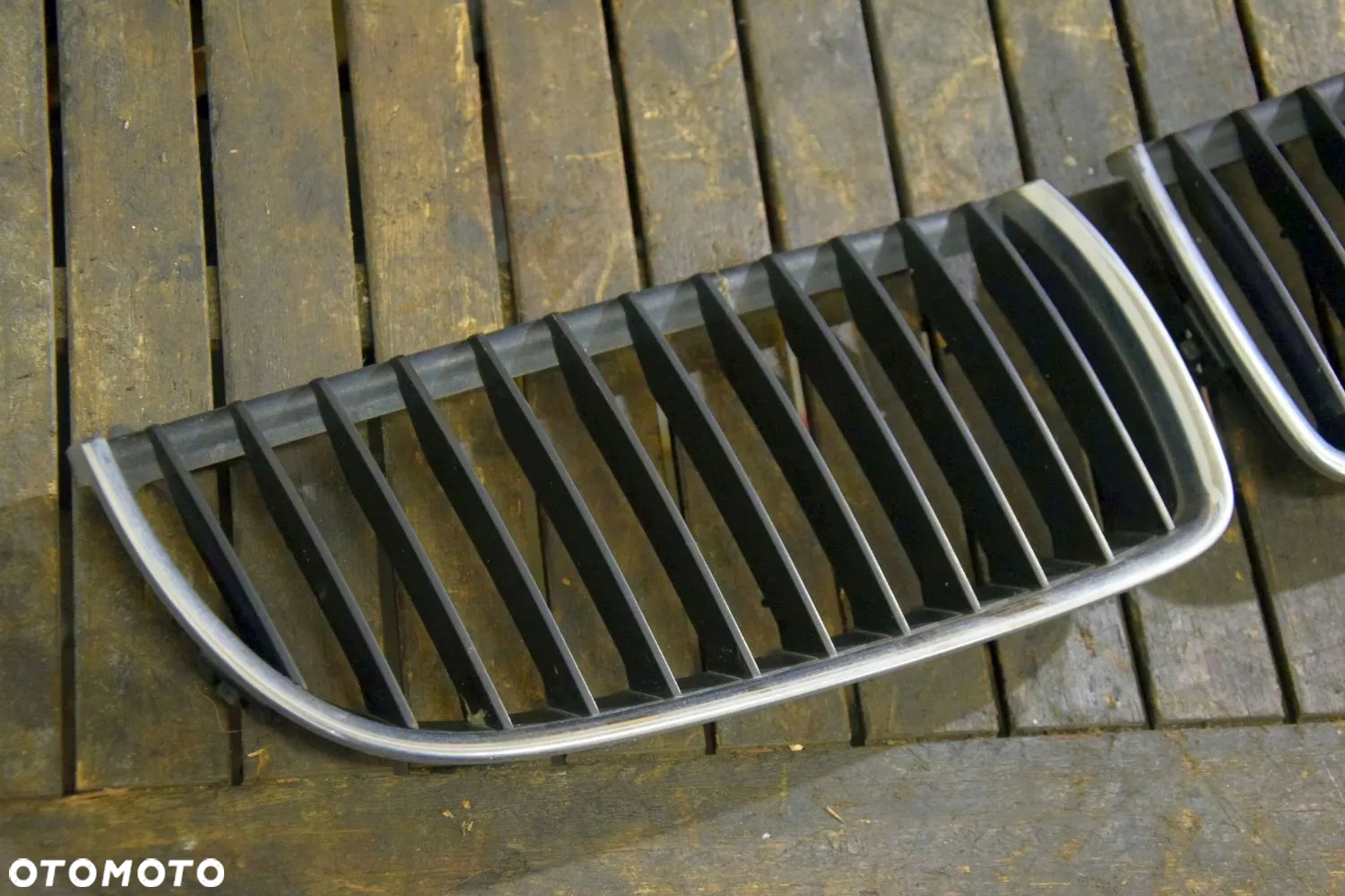 BMW E90 E91 Nerka prawa / lewa Atrapa chłodnicy grill - 3