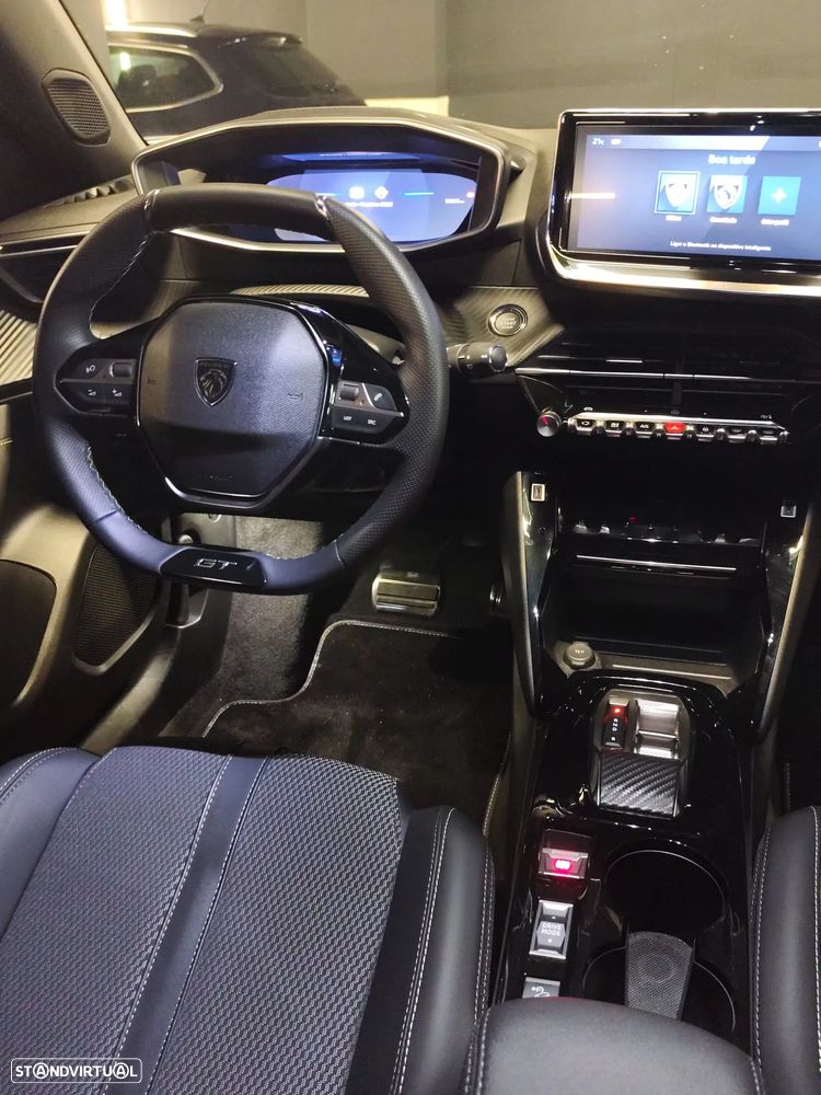 Peugeot e-2008 50 kWh GT - 21
