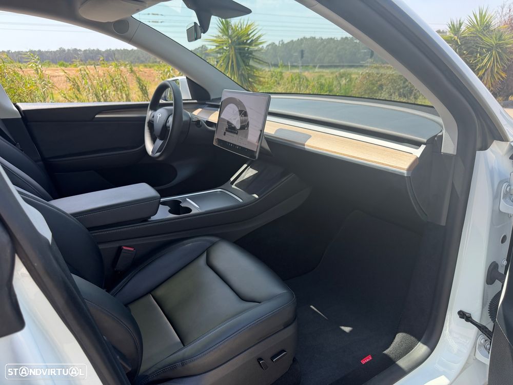 Tesla Model Y Tração Traseira - 24