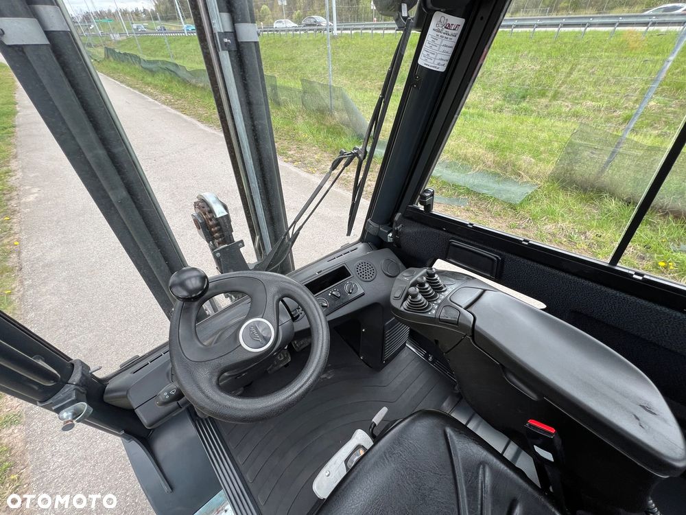 Linde H25T-02 - 12