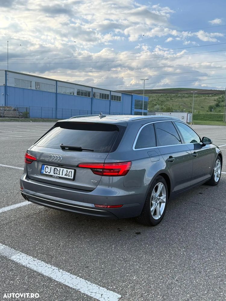 Audi A4 2.0 TDI ultra S tronic - 4