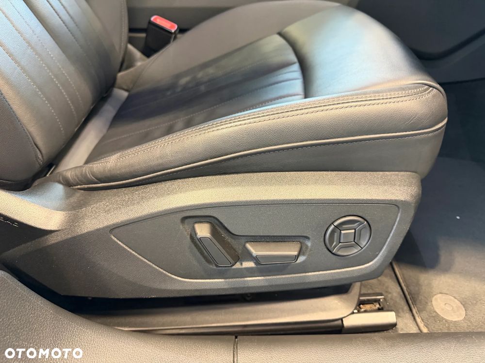 Audi A6 Avant 40 TDI quattro S tronic - 17