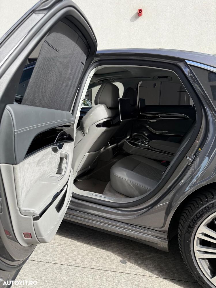 Audi A8 - 4