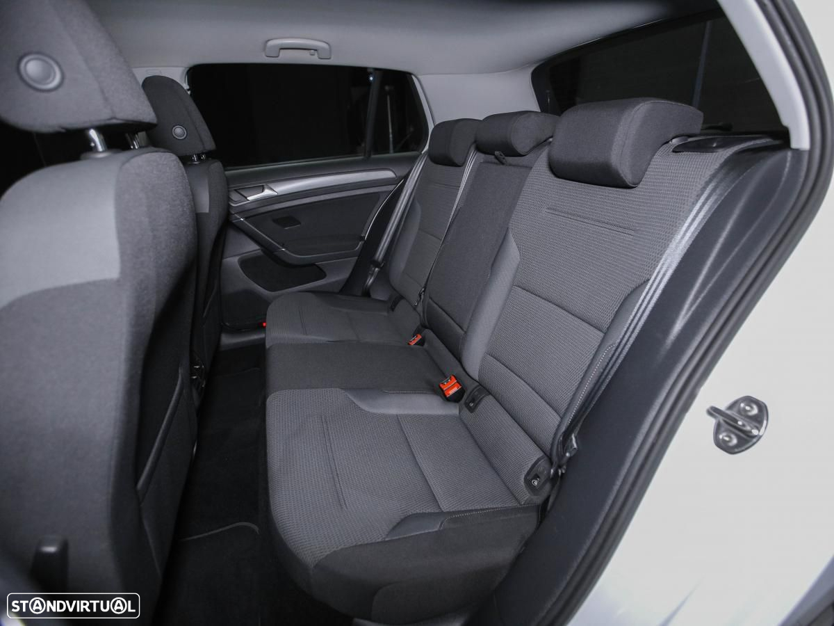 VW e-Golf AC/DC - 10