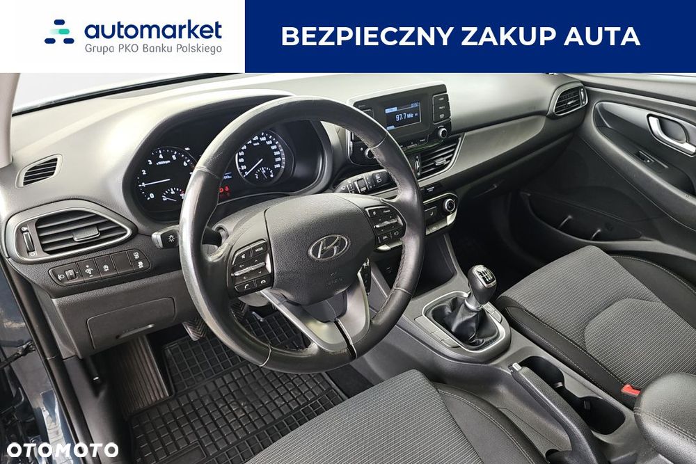 Hyundai i30 1.5 DPI Classic + - 10