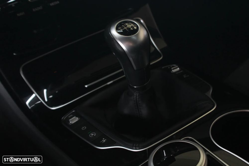 Mercedes-Benz C 220 d Cabrio AMG Line - 44