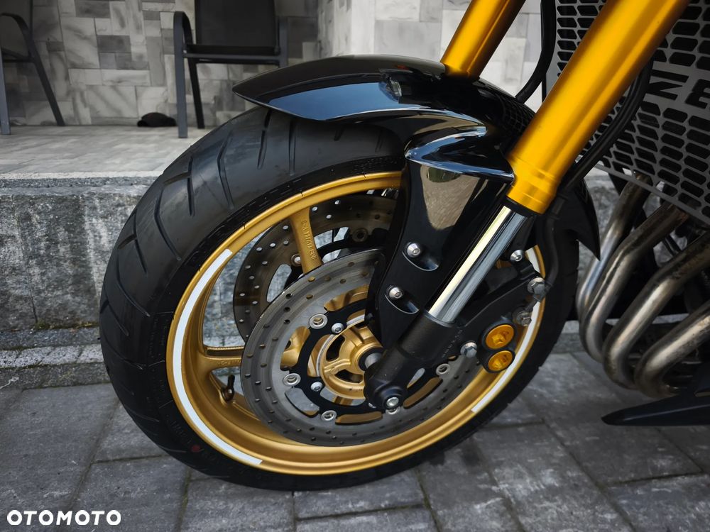 Yamaha FZ8 - 10