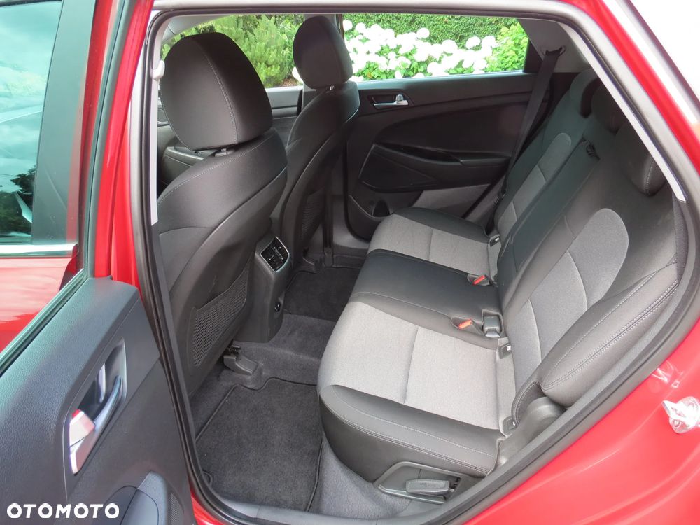 Hyundai Tucson 2.0 CRDi 4WD Automatik Style - 26