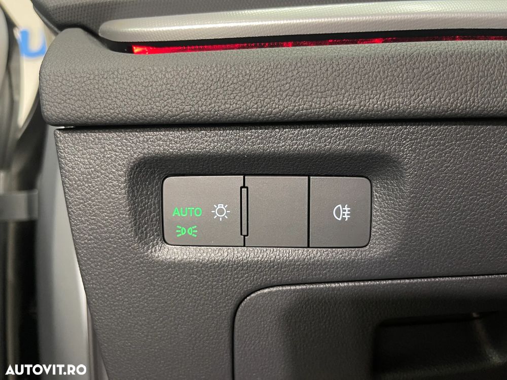 Skoda Octavia Combi 2.0 TDI DSG Ambition - 21