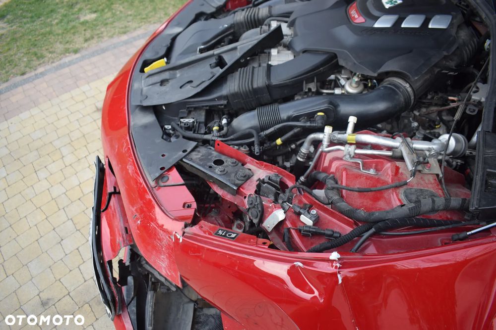 Alfa Romeo Giulia 2.9 Bi Turbo V6 Quadrifoglio - 16