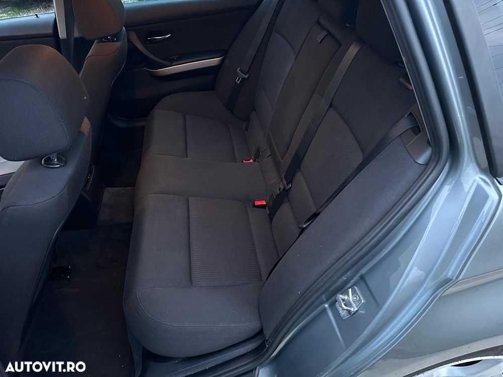 BMW Seria 3 320d DPF Aut. - 7