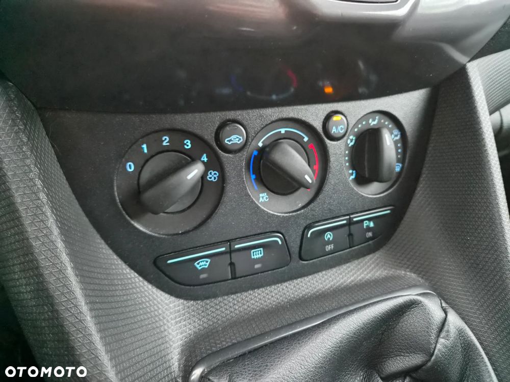 Ford Transit Connect - 20