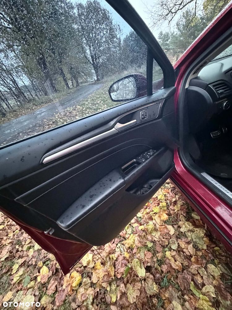 Ford Fusion 2.0 EcoBoost Titanium - 26