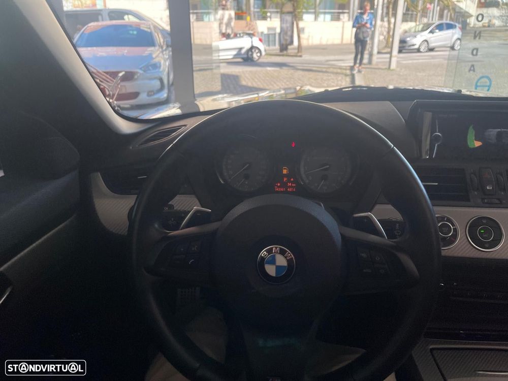 BMW Z4 35 is Auto - 20