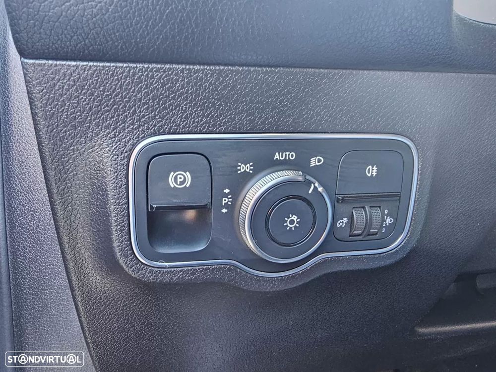 Mercedes-Benz GLB 180 d Style - 12