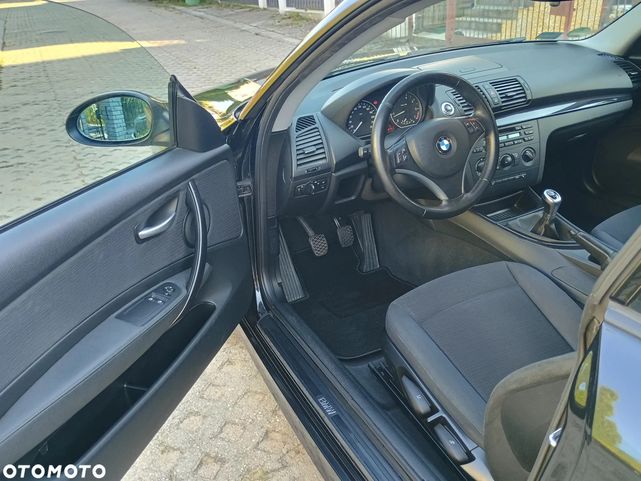 BMW Seria 1 116i - 10