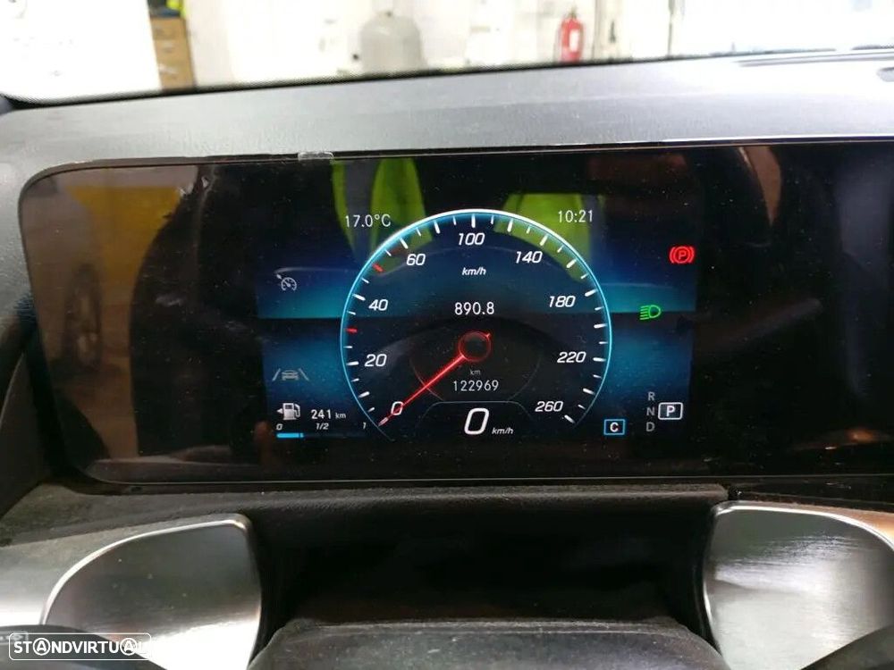 Mercedes-Benz GLB 180 d Progressive - 6