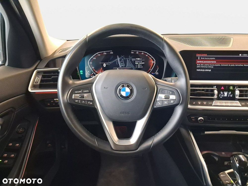 BMW Seria 3 - 16