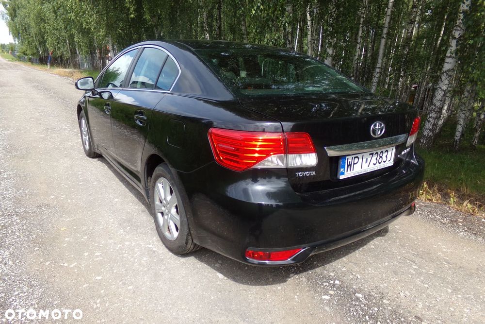 Toyota Avensis 2.0 D-4D Premium - 4
